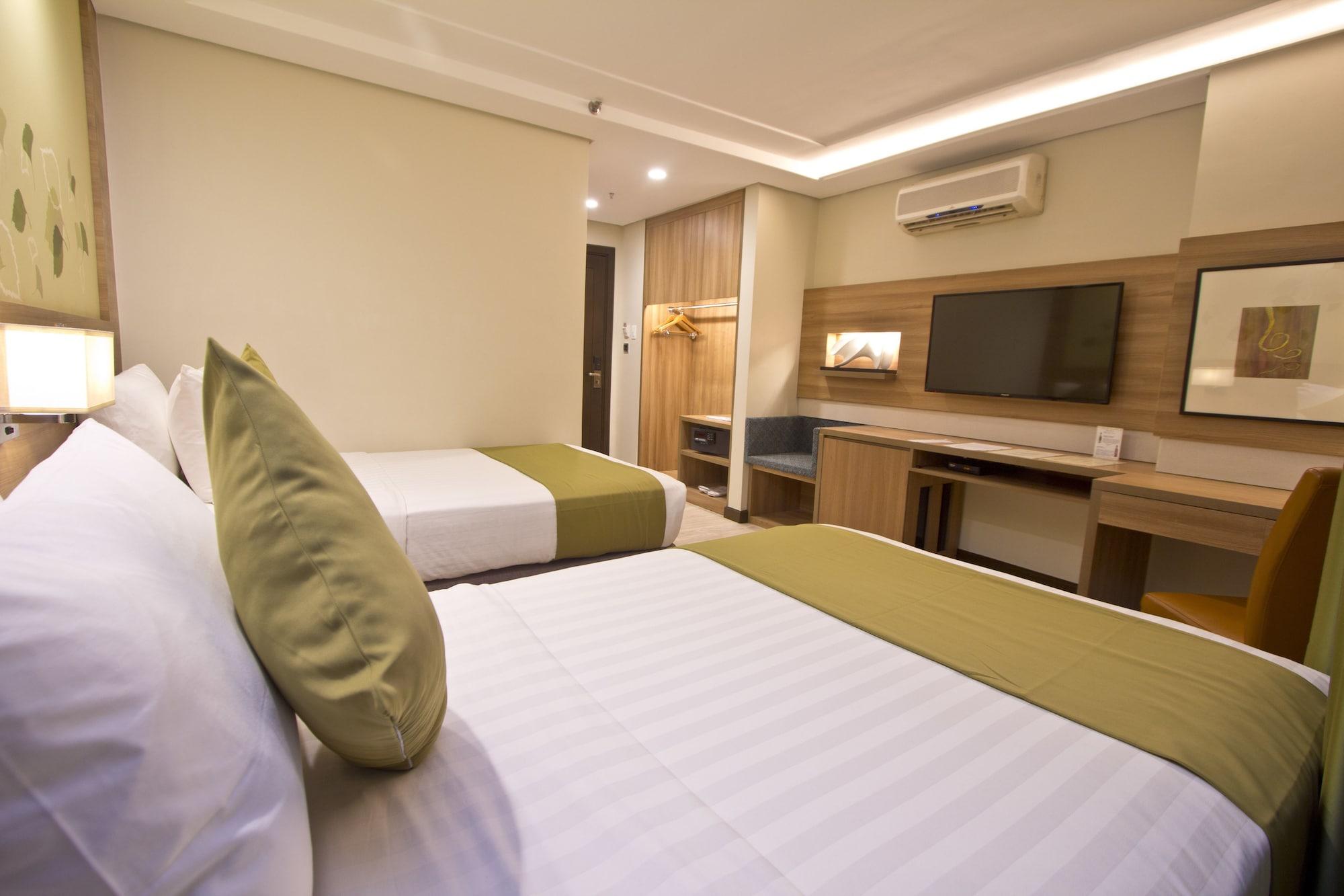 Crown Regency Hotel Makati Makati City Exterior photo