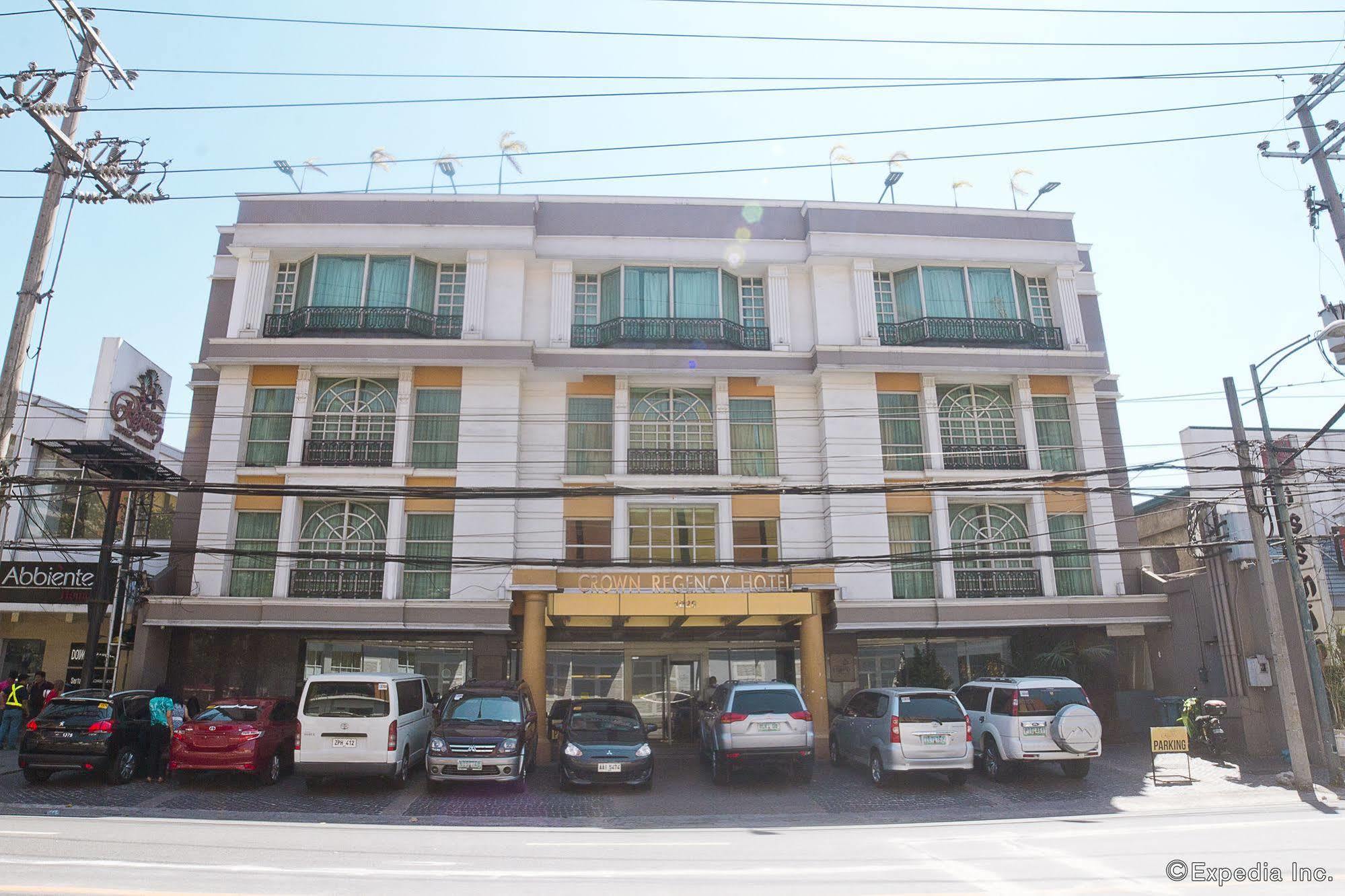 Crown Regency Hotel Makati Makati City Exterior photo